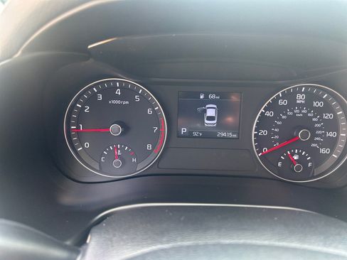 Used 2019 Kia Forte LXS FWD image 11