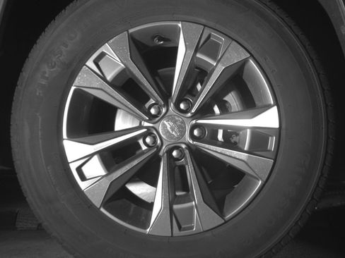 Used 2025 Chevrolet Equinox LT FWD image 13