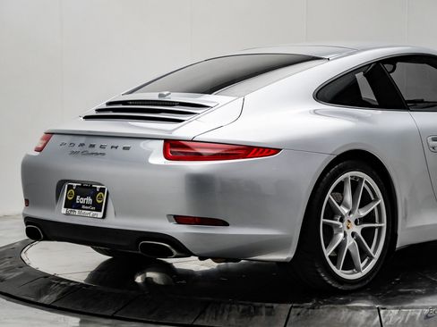 Used 2015 Porsche 911 Carrera image 16