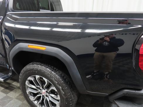 Used 2023 GMC Canyon Denali image 44