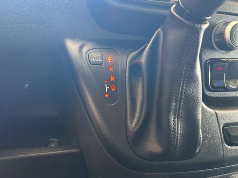 Used 2025 RAM ProMaster 2500 w/ Convenience Group FWD image 9