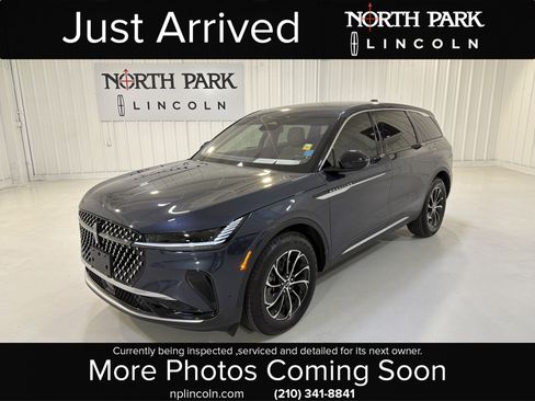 Used 2022 Lincoln Corsair Reserve w/ Equipment Group 201A AWD/4WD image 1