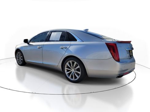 Used 2017 Cadillac XTS Luxury image 3