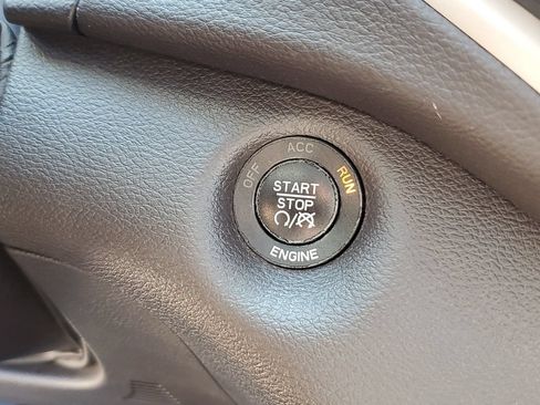 Used 2016 Jeep Cherokee Trailhawk w/ Comfort/Convenience Group AWD/4WD image 26
