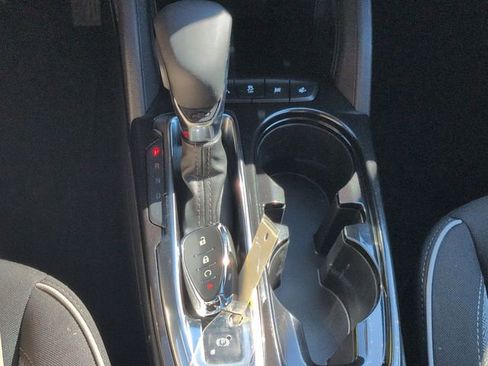 Used 2024 Chevrolet TrailBlazer LT w/ LT Cold Weather Package image 18