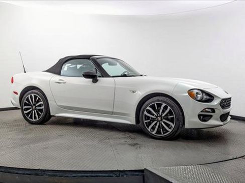 Used 2019 FIAT 124 Spider RWD image 28