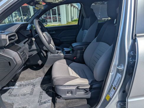 Used 2025 Toyota Tacoma TRD Off-Road AWD/4WD image 15