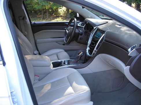 Used 2015 Cadillac SRX Performance w/ Driver Awareness Package image 7