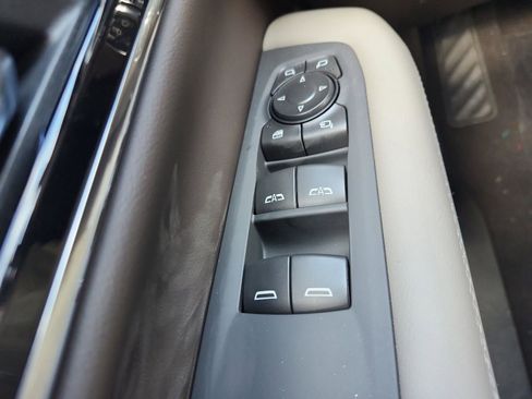 New 2026 GMC Yukon XL Elevation image 16