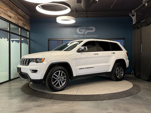 Used 2022 Jeep Grand Cherokee Limited image 7