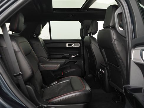 Used 2022 Ford Explorer ST-Line AWD/4WD image 12