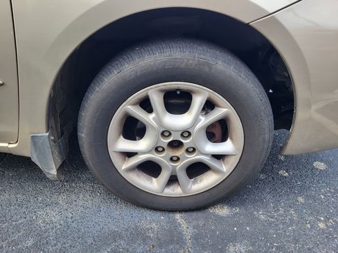 Used 2005 Toyota Sienna Mini-van, Passenger image 7