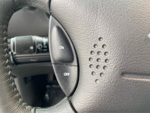 Used 2002 Ford Mustang Deluxe image 21