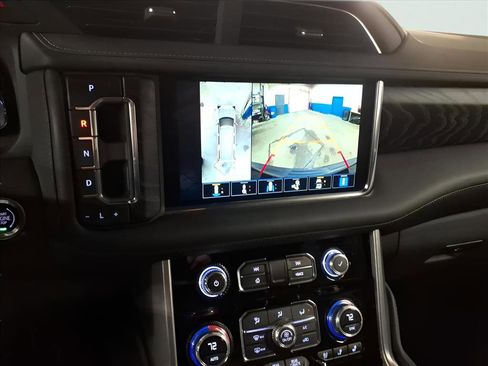 Certified 2023 GMC Yukon Denali image 15