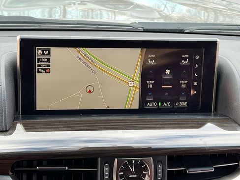 Used 2021 Lexus LX 570 4WD w/ Luxury Package image 20