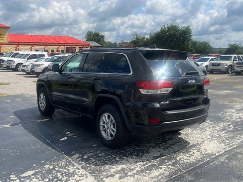 Used 2020 Jeep Grand Cherokee Laredo image 5