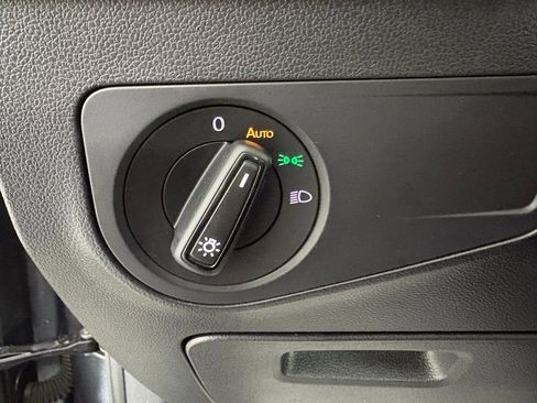 Used 2024 Volkswagen Tiguan S image 15