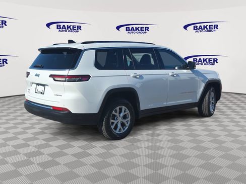 Used 2023 Jeep Grand Cherokee L Limited AWD/4WD image 3