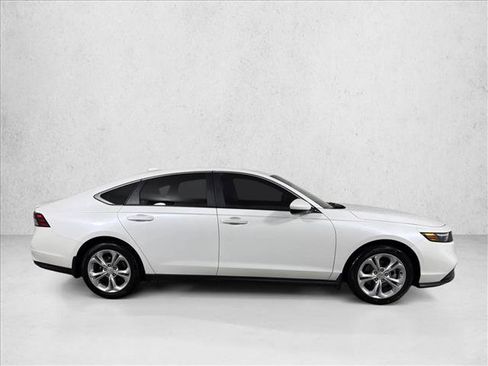 Used 2023 Honda Accord LX image 2