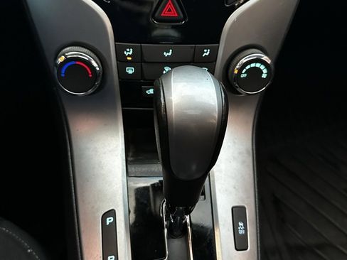 Used 2014 Chevrolet Cruze LT w/ All-Star Edition image 12