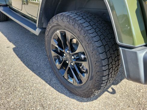Used 2022 Jeep Wrangler Unlimited Sahara w/ Cold Weather Group AWD/4WD image 26