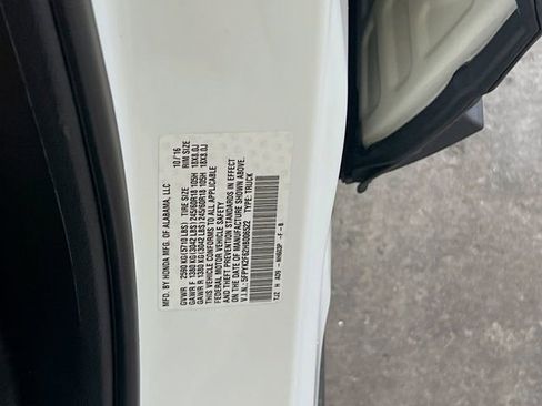 Used 2017 Honda Ridgeline RTL-T image 24