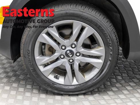 Used 2021 Kia Seltos S AWD/4WD image 31