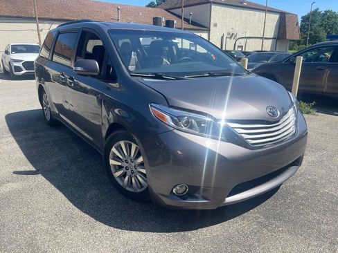 Used 2015 Toyota Sienna Limited Premium FWD image 13