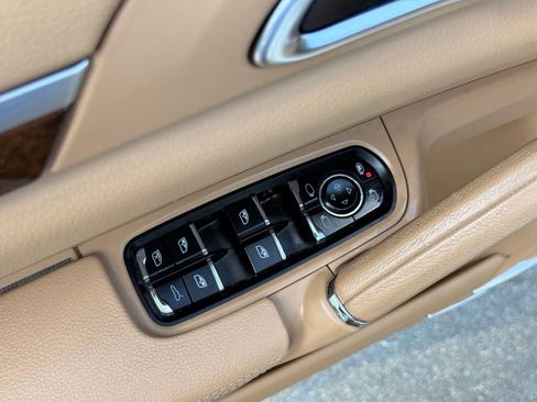 Used 2014 Porsche Cayenne AWD/4WD image 18