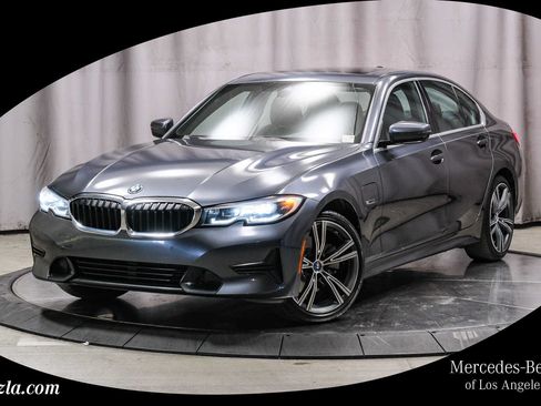 Used 2022 BMW 330e w/ Driving Assistance Package RWD image 1