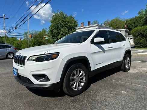 Used 2021 Jeep Cherokee Latitude Lux AWD/4WD image 3