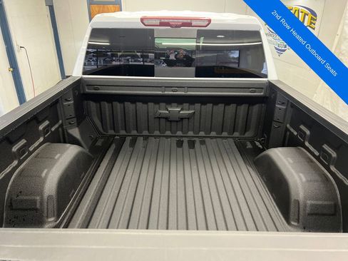 Used 2026 Chevrolet Silverado 1500 LTZ w/ LTZ Premium Package AWD/4WD image 17