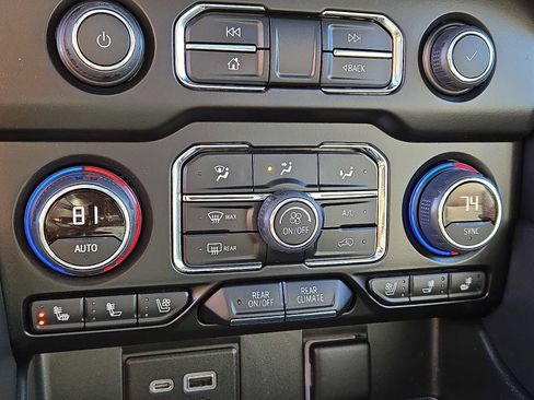 Certified 2022 Chevrolet Tahoe High Country image 16