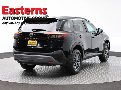 Used 2023 Nissan Rogue S AWD/4WD image 5