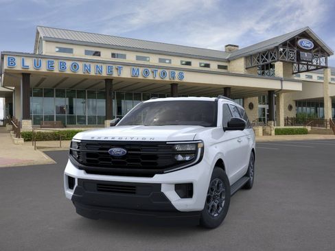 New 2026 Ford Expedition Active RWD image 2
