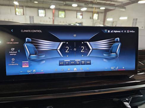 New 2026 BMW X5 xDrive40i w/ Climate Comfort Package AWD/4WD image 23