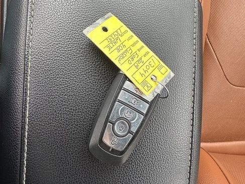 Used 2019 Ford Fusion Titanium image 22