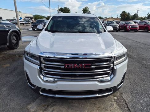 Used 2021 GMC Acadia SLT w/ Technology Package FWD image 2