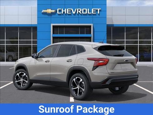 New 2026 Chevrolet Trax RS w/ Sunroof Package FWD image 3