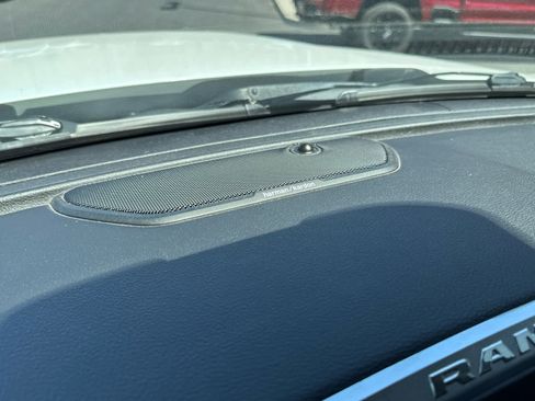 Used 2019 RAM 2500 Laramie AWD/4WD image 38