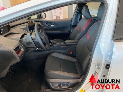 New 2026 Toyota Prius Plug-In Hybrid FWD image 18