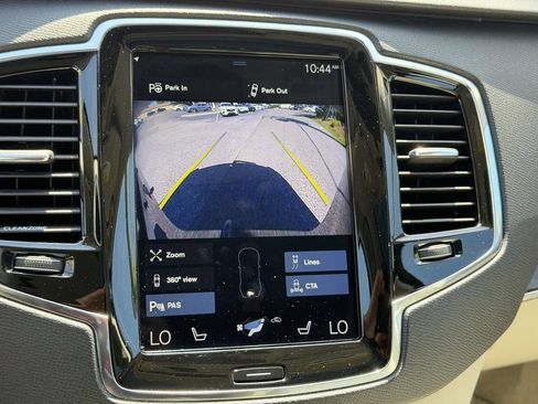 Used 2016 Volvo XC90 T6 Momentum w/ Momentum Plus Package AWD/4WD image 4