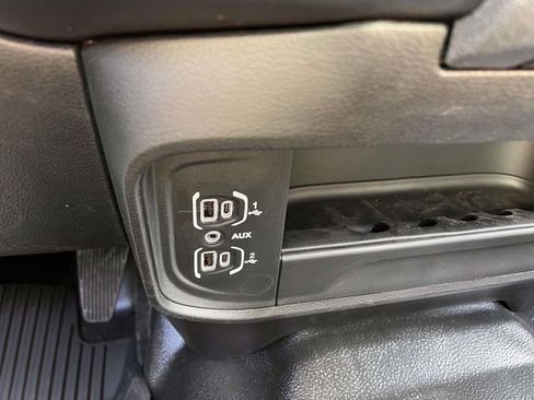 New 2026 RAM 2500 Tradesman w/ Chrome Appearance Group AWD/4WD image 22