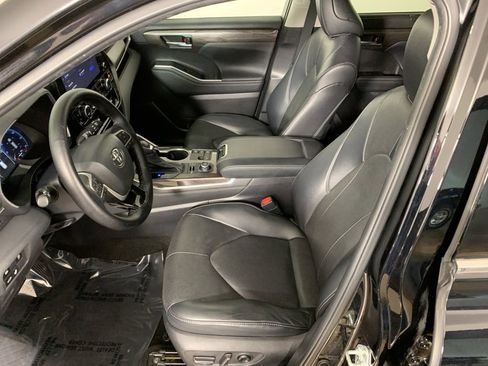Used 2023 Toyota Highlander Limited AWD/4WD image 33
