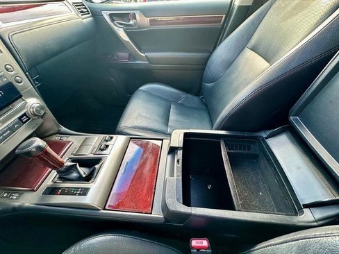 Used 2015 Lexus GX 460 w/ Premium Package image 38