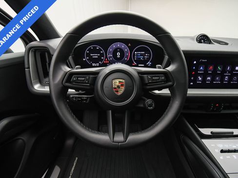 Used 2024 Porsche Cayenne Coupe image 14