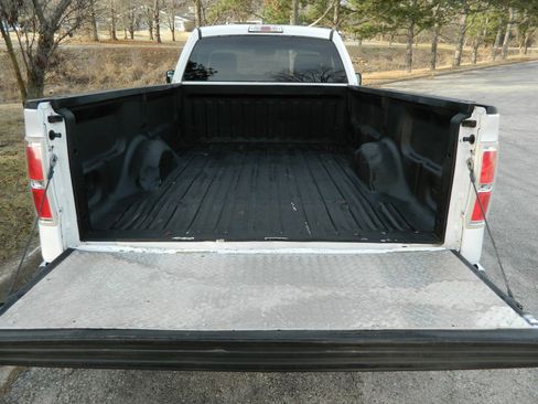 Used 2013 Ford F150 XLT w/ Mid Equipment Group image 9