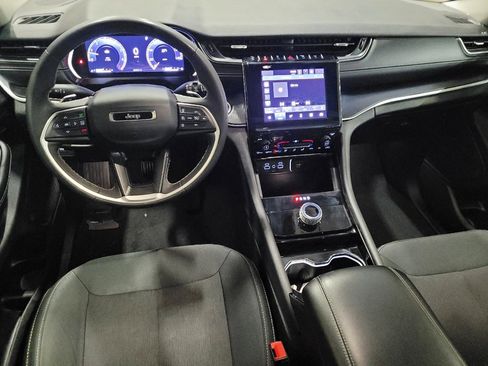 Used 2023 Jeep Grand Cherokee Laredo image 22