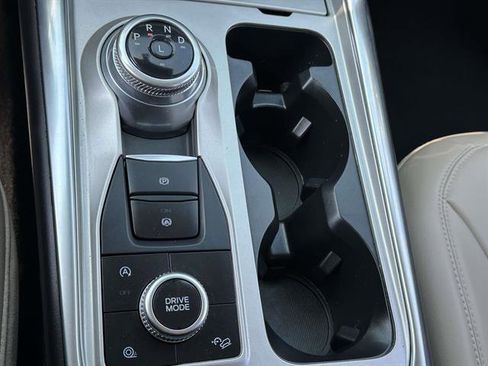 Used 2024 Ford Explorer XLT w/ Equipment Group 202A image 21