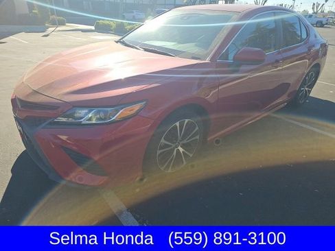 Used 2019 Toyota Camry SE w/ Protection Package (Q2) image 3